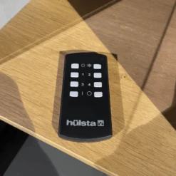 Vitrine Fena 65441L Balkeneiche Akzent Betongrau 2 Griff Chrom Glänzend Mit Beleuchtung -Hülsta 4eab5306e403482d9bbdd2120011717a.png