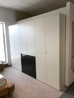 Drehtürenschrank Now Flexx Lack Weiß Lack Hochglanz Grau 9 Drehtürenschrank Now Flexx Lack Weiß Lack Hochglanz Grau -Hülsta 731953d7b88e444bb707f16b9e9cb62c.png