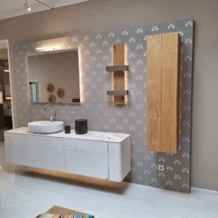 Bad Gentis 985023 Lack Reinweiß Akzent Eiche Naturstamm Abdeckplatte Keramik Calcatta Waschtisch Keramik Inklusive Beleuchtung -Hülsta c6855ffc65094670a7e959def7645abb.png