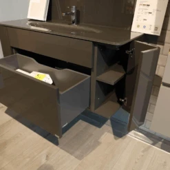 Badkombination Gentis Bad Hinterlackiertes Glas Lack Hochglanz Grau Mit LED Beleuchtung -Hülsta d68997c3c4c54a819b0fd4f03db955cb.png