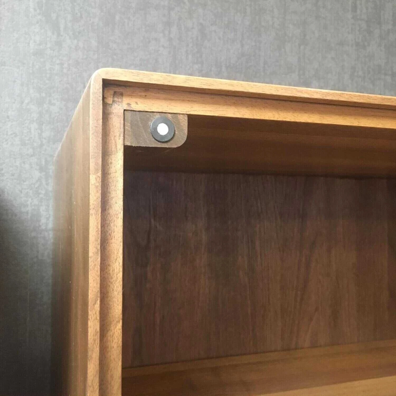 Garderobenelemente Diele Solid Nussbaum Massiv Geölt 8 Garderobenelemente Diele Solid Nussbaum Massiv Geölt – Bild 8