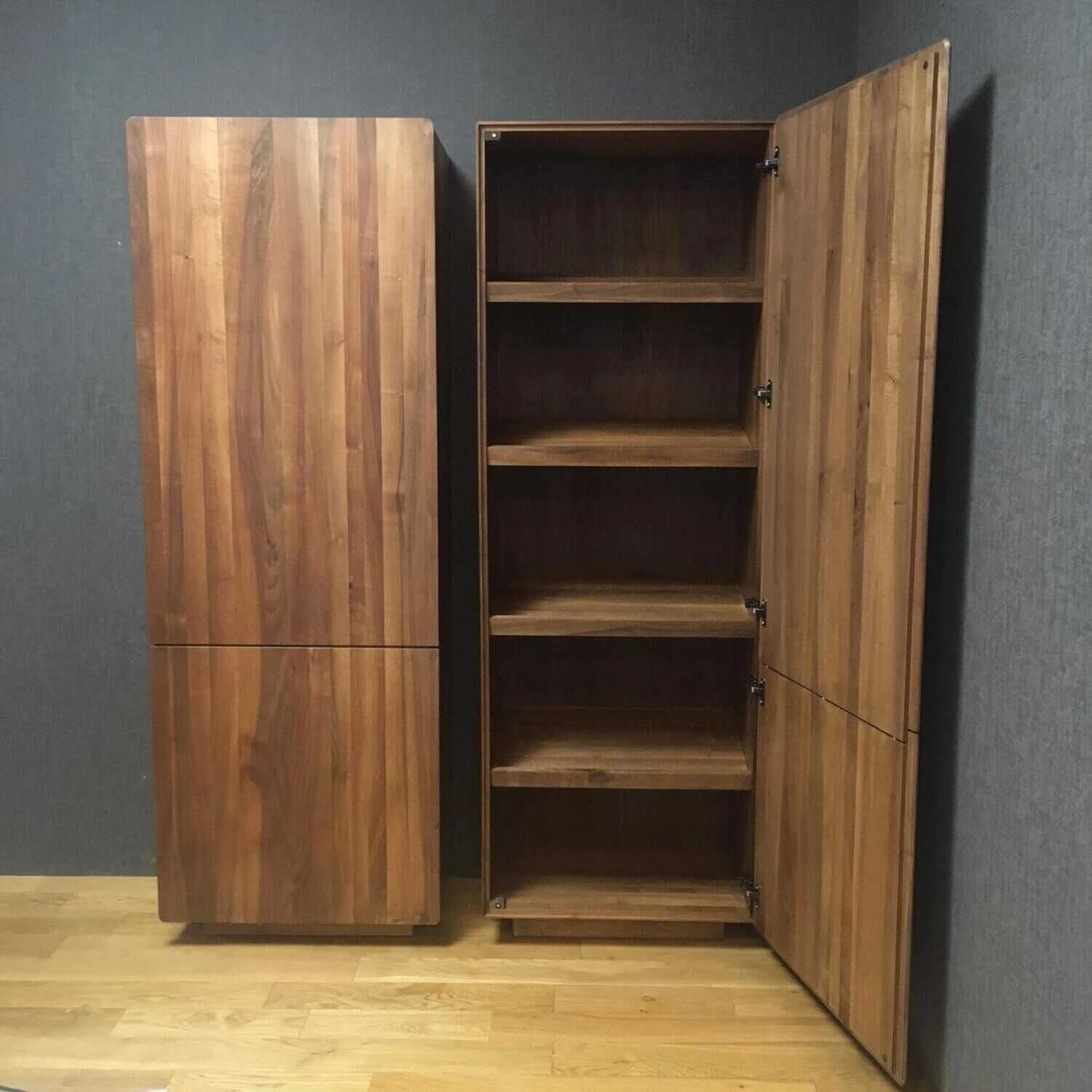 Garderobenelemente Diele Solid Nussbaum Massiv Geölt 2 Garderobenelemente Diele Solid Nussbaum Massiv Geölt – Bild 2