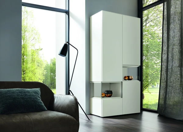 Hülsta Neo Wohnwand Vitrine 1 Schubkasten Und 3 Türen Lack Reinweiß 4 Hülsta Neo Wohnwand Vitrine 1 Schubkasten Und 3 Türen Lack Reinweiß – Bild 4