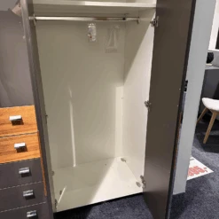 Kleiderschrank Multi Forma 2 In Hochglanz Grau Design G Griff 049 Chrom Hochglanz Inkl Tv Halterung Und Beleuchtung -Hülsta kleiderschraenke huelsta kleiderschrank multi forma 2 in hochglanz grau design g griff 049 chrom 5