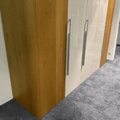 Kleiderschrank Multi Forma 2 In Natureiche Und Hochglanz Weiß Design A Griff 030 Matt -Hülsta kleiderschraenke huelsta kleiderschrank multi forma 2 in natureiche und hochglanz weiss design a 6