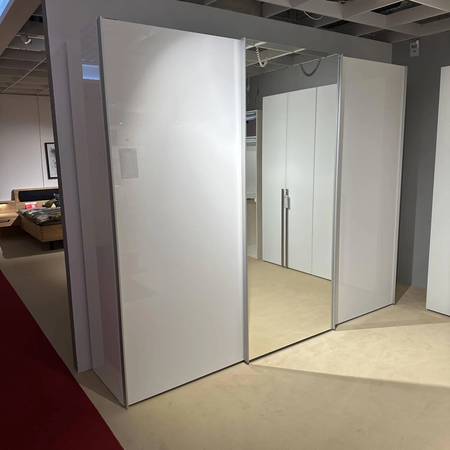 Kleiderschrank Multi-Forma Ll Lack Hochglanz-Reinweiss Griffleiste Schieber Alu 2 Kleiderschrank Multi-Forma Ll Lack Hochglanz-Reinweiss Griffleiste Schieber Alu – Bild 2