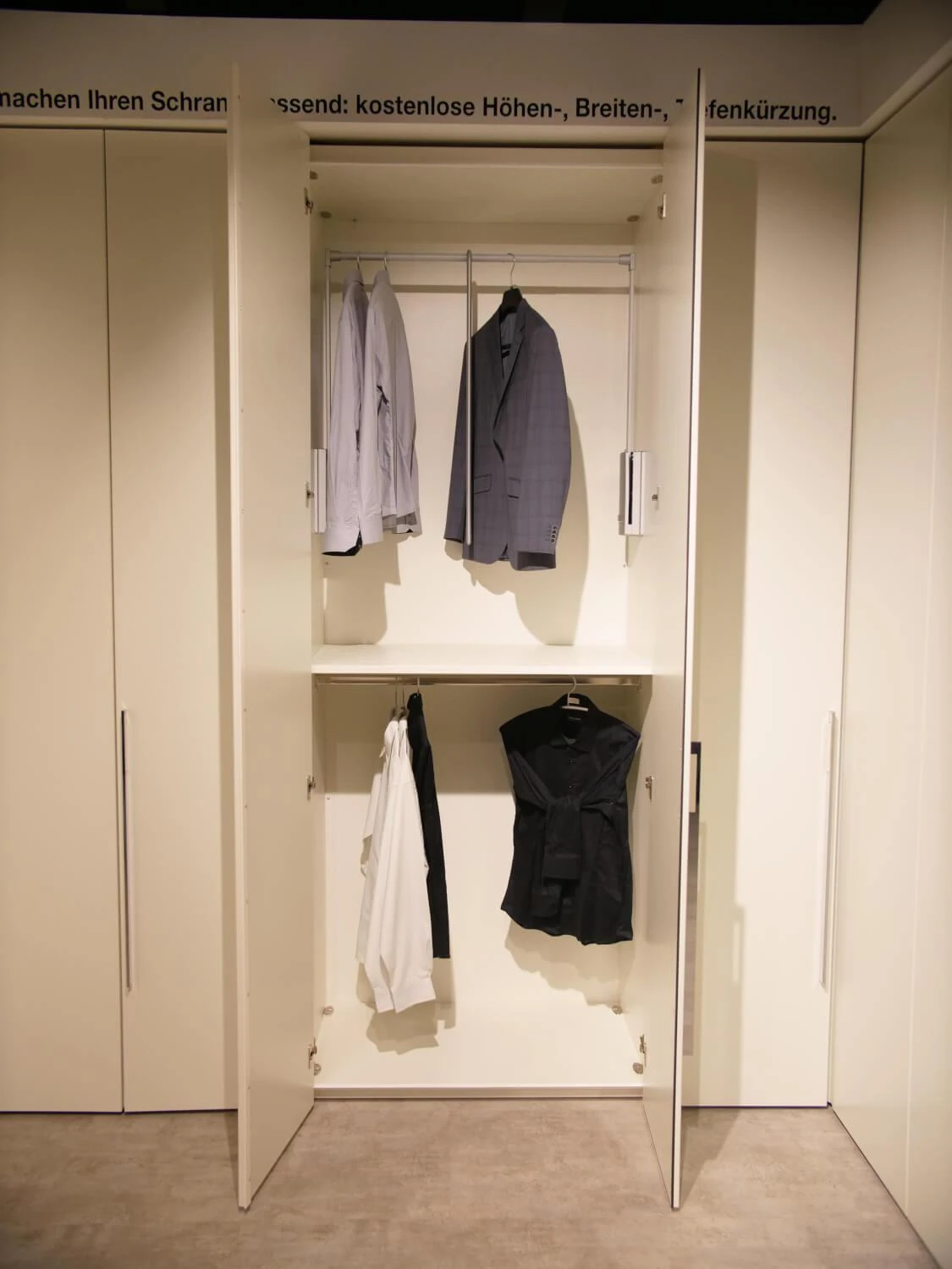 Systemschrank U-Form Multi Forma II Lack Weiß Design A Griff 029 Hochglanz 20 Systemschrank U-Form Multi Forma II Lack Weiß Design A Griff 029 Hochglanz – Bild 20