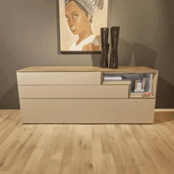 Sideboard Tetrim Lack Seidengrau Abdeckplatte Keramik Pulpis Rahmen Bronzefarbig Inklusive LED-Rahmenbeleuchtung -Hülsta kommoden sideboards huelsta sideboard tetrim lack seidengrau abdeckplatte keramik pulpis rahmen 3