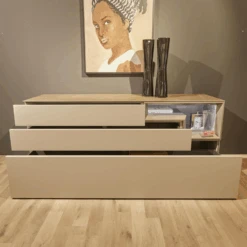 Sideboard Tetrim Lack Seidengrau Abdeckplatte Keramik Pulpis Rahmen Bronzefarbig Inklusive LED-Rahmenbeleuchtung -Hülsta kommoden sideboards huelsta sideboard tetrim lack seidengrau abdeckplatte keramik pulpis rahmen 6