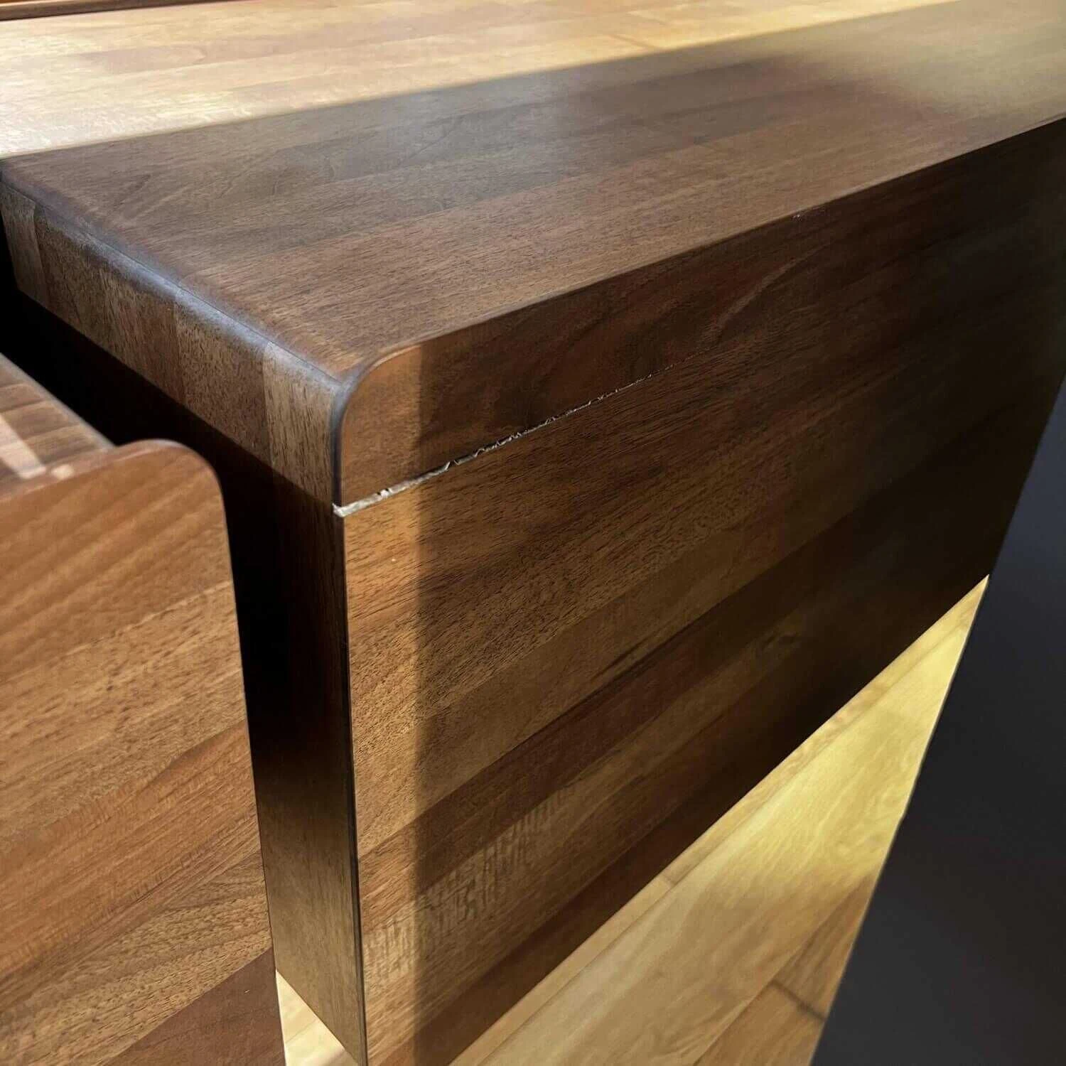 Raumteiler-Regalsystem Nussbaum Massiv Geölt Mit Beleuchtung 10 Raumteiler-Regalsystem Nussbaum Massiv Geölt Mit Beleuchtung – Bild 10