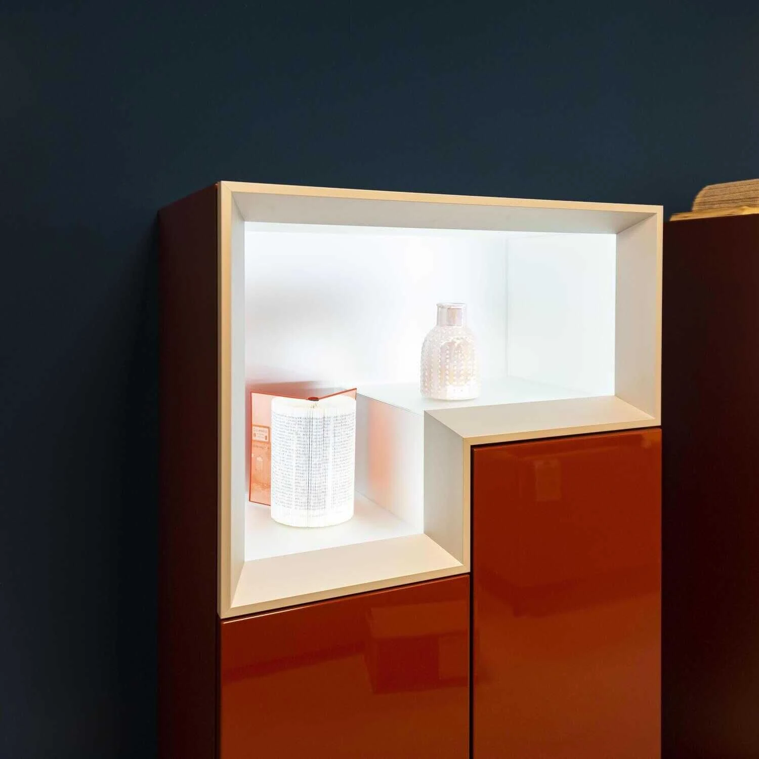 Vitrine Lack Hochglanz Bordeauxrot Mit Beleuchtung 5 Vitrine Lack Hochglanz Bordeauxrot Mit Beleuchtung – Bild 5